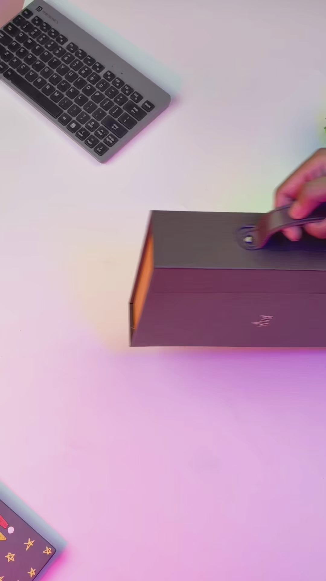 Sparq Smart Wireless Charging 8000 mAh Powerbank Notebook (Free Name Personalisation) - Burgundy